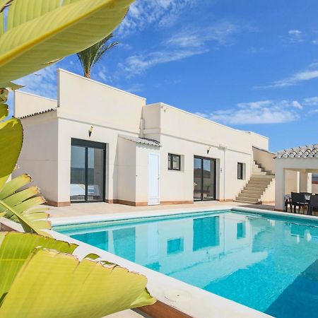 Pink Lagoon Villa Торевьиа Экстерьер фото