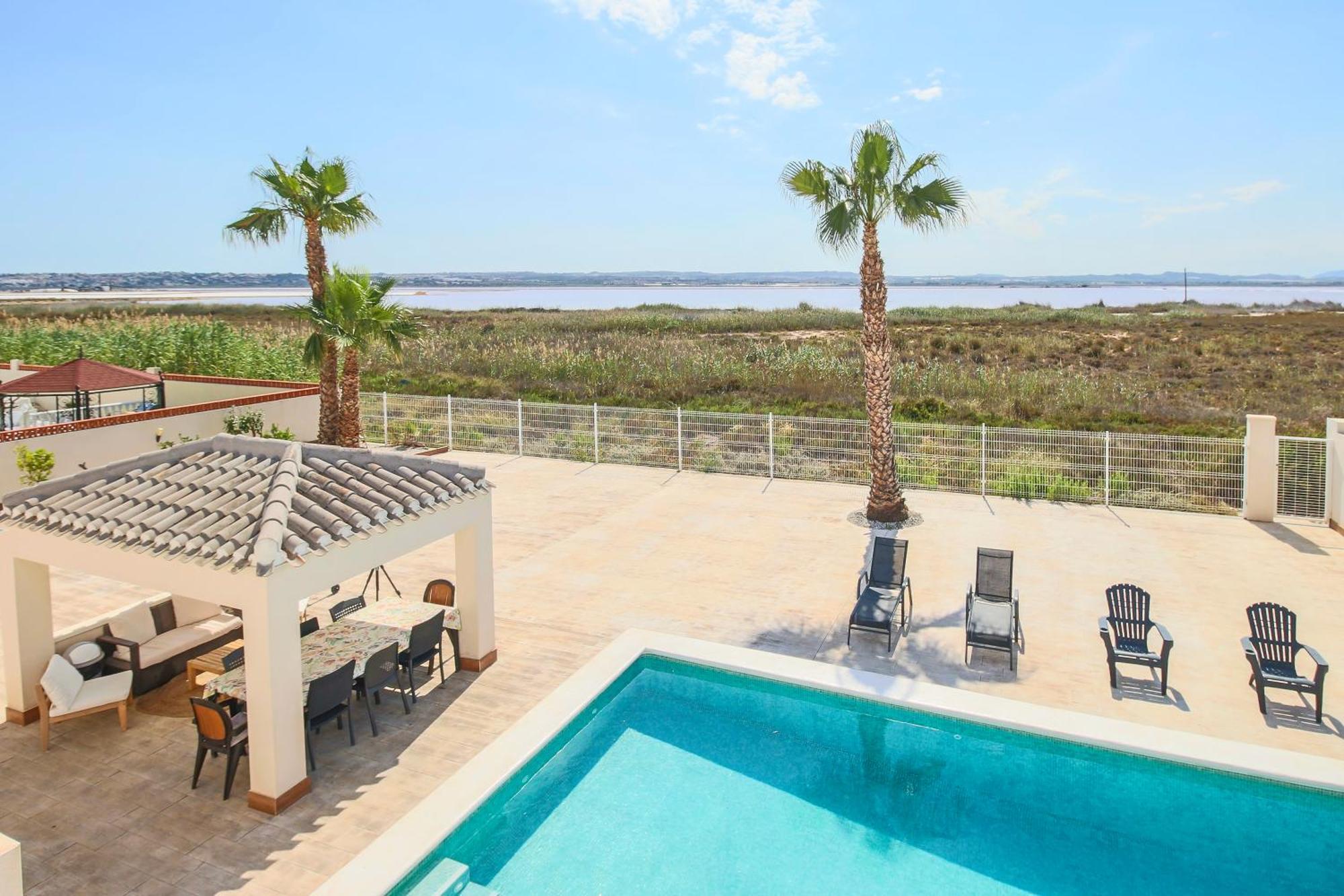Pink Lagoon Villa Торевьиа Экстерьер фото